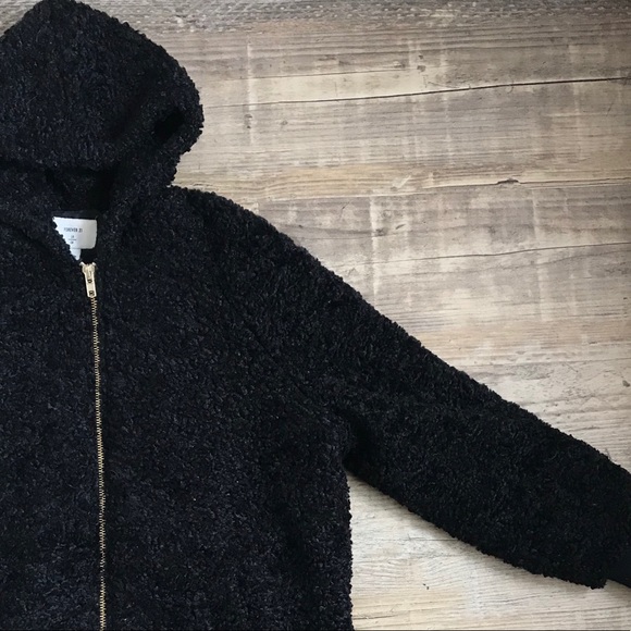 Sherpa Jacket - Picture 2 of 6